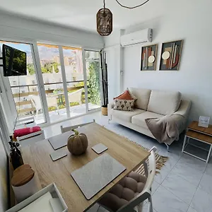 https://beachside-sunshine-flat.hotelsinnerja.org